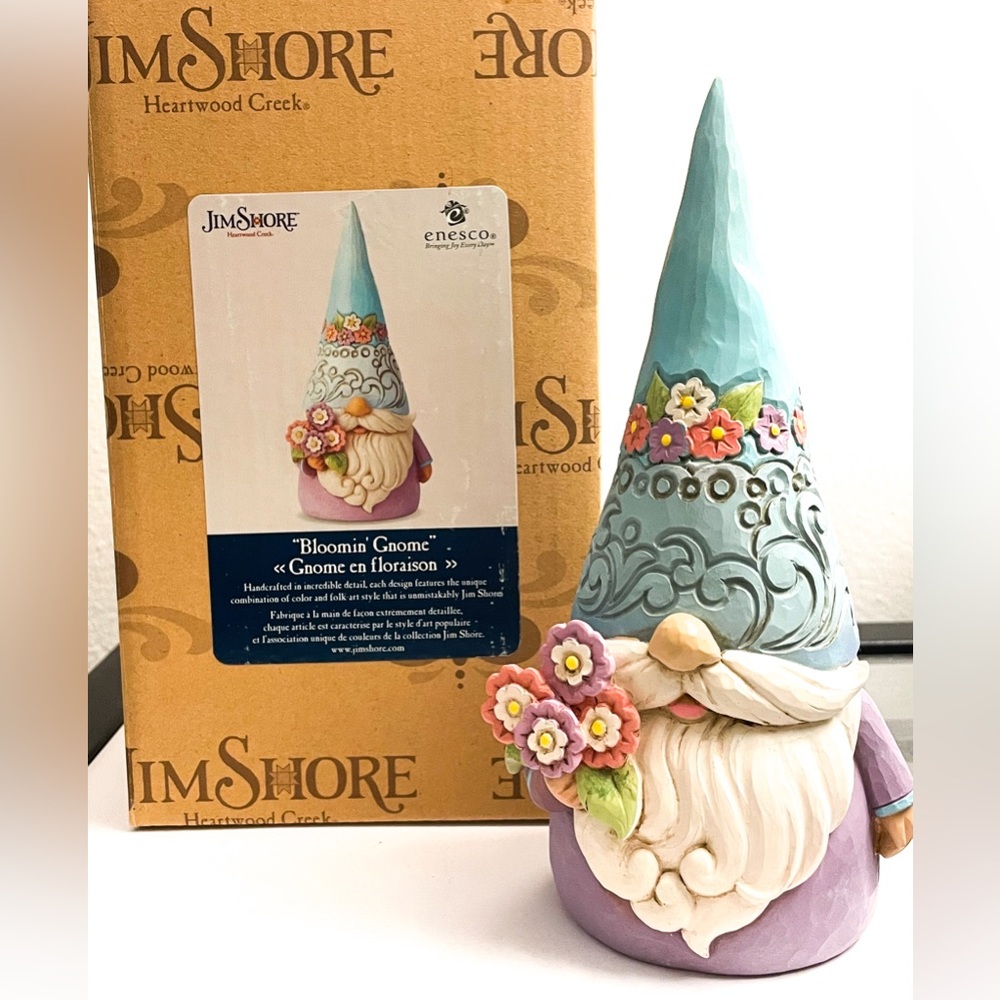 Jim Shore Heartwood Creek Gnome with Flowers Figurine 6010286